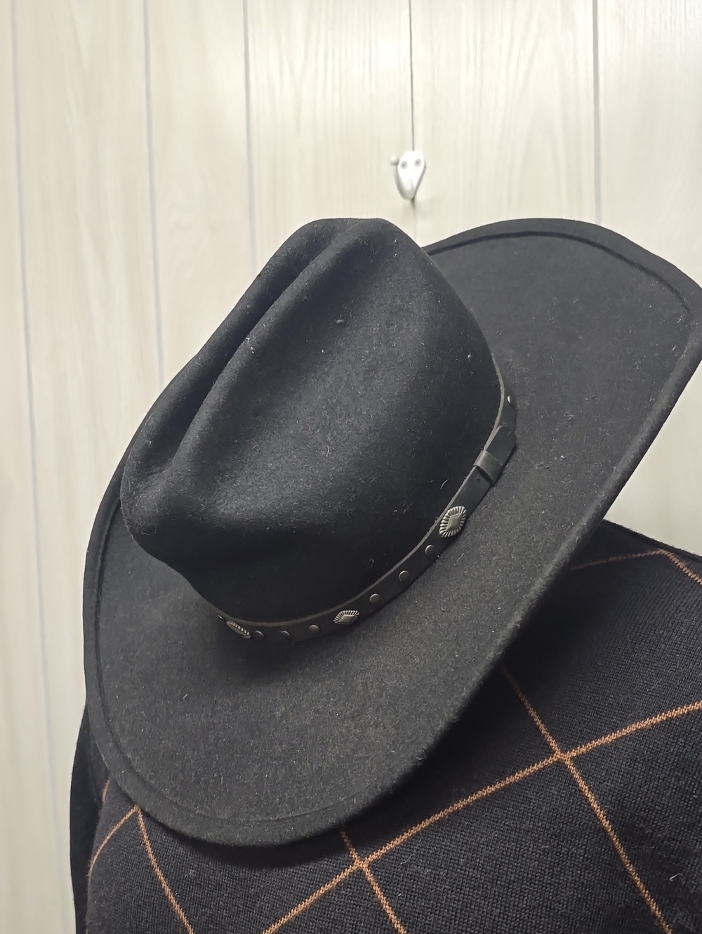 Dorfman Pacific | Black Felt Cowboy Hat with Studded Band
